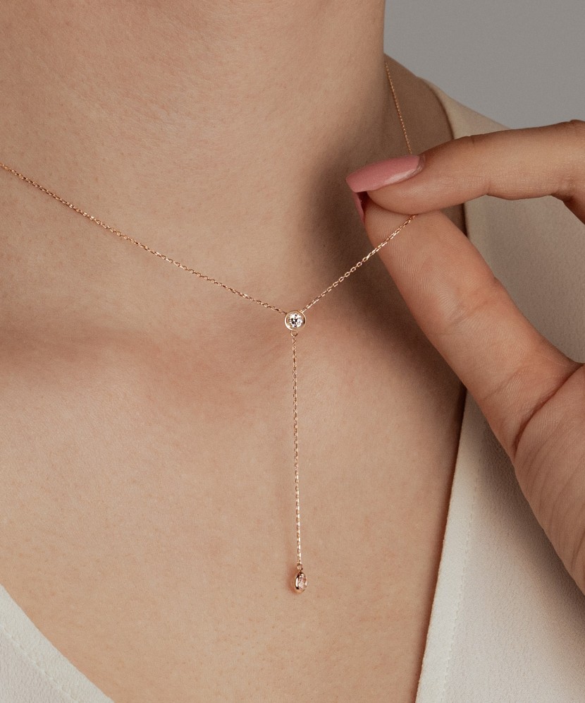 Auksinė grandinėlė su cirkonio pakabuku