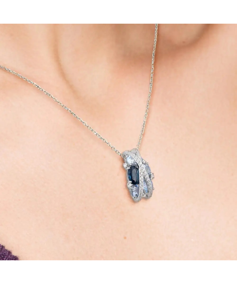 Sidabrinis pakabukas su špineliais ir cirkoniais