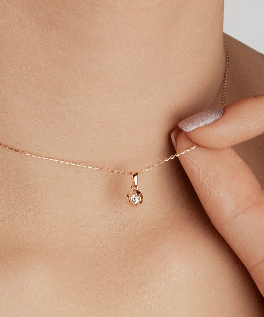 Auksinis pakabukas su cirkoniais