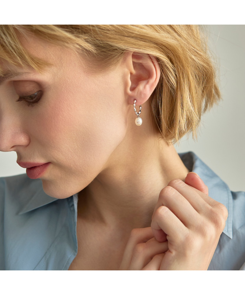 Sidabriniai auskarai su perlais