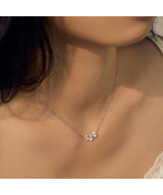 Sidabrinė grandinėlė su cirkonio pakabuku