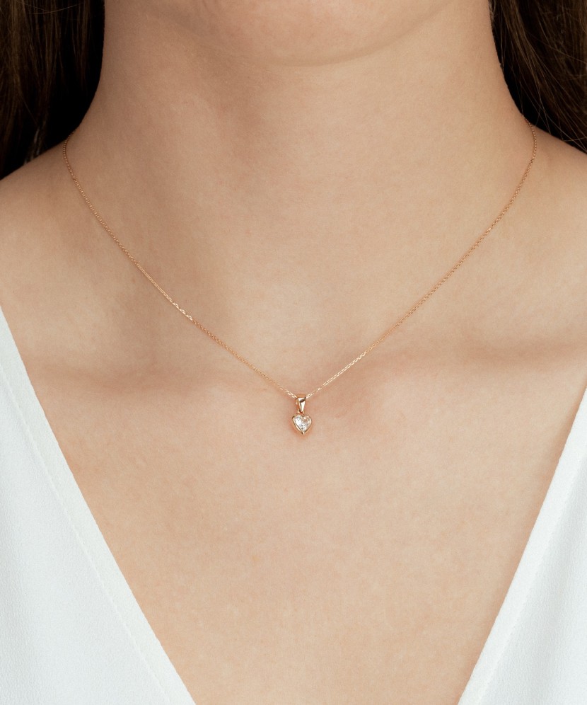 Auksinis pakabukas su cirkoniu "Širdelė"