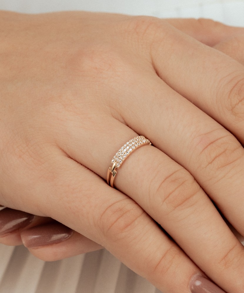 Auksinis žiedas su cirkoniais