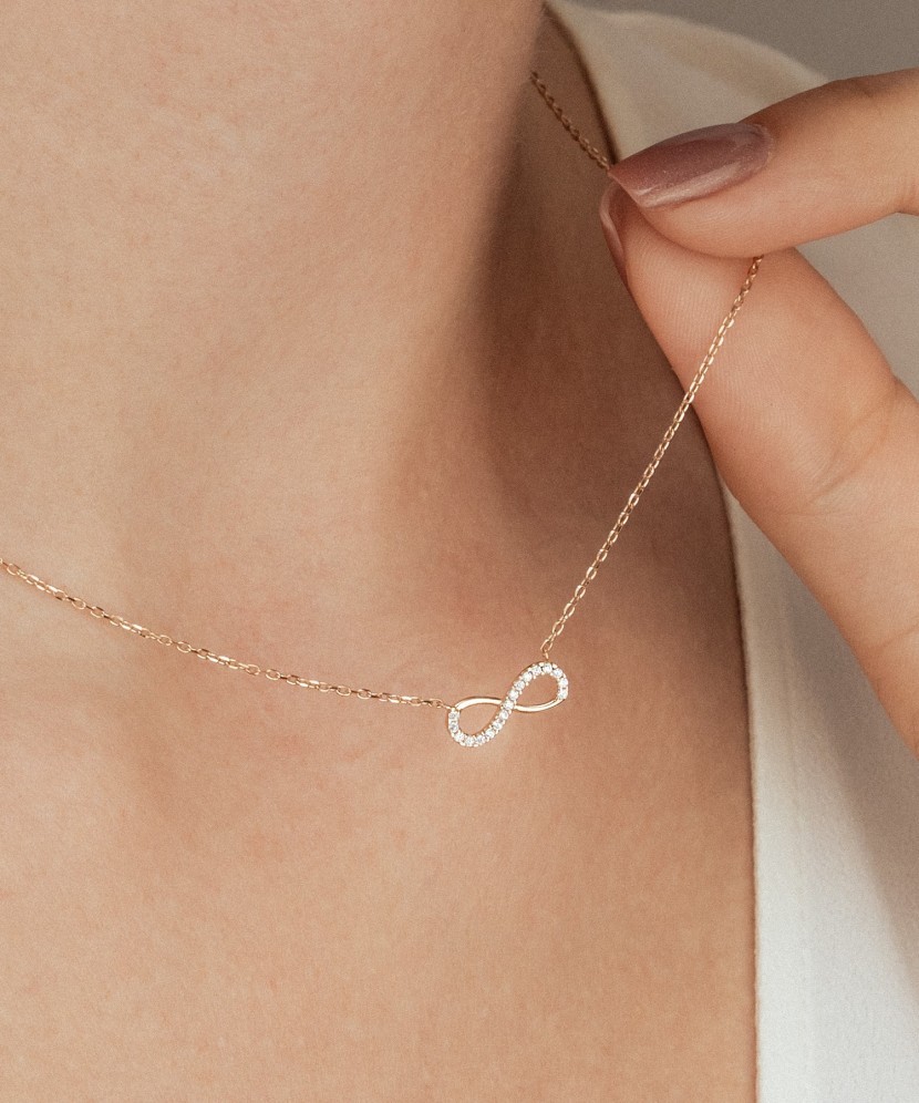 Auksinė grandinėlė su cirkonio pakabuku "Begalybė"