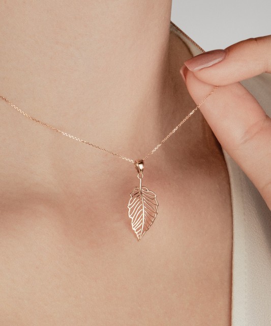 Auksinis pakabukas "Lapas"