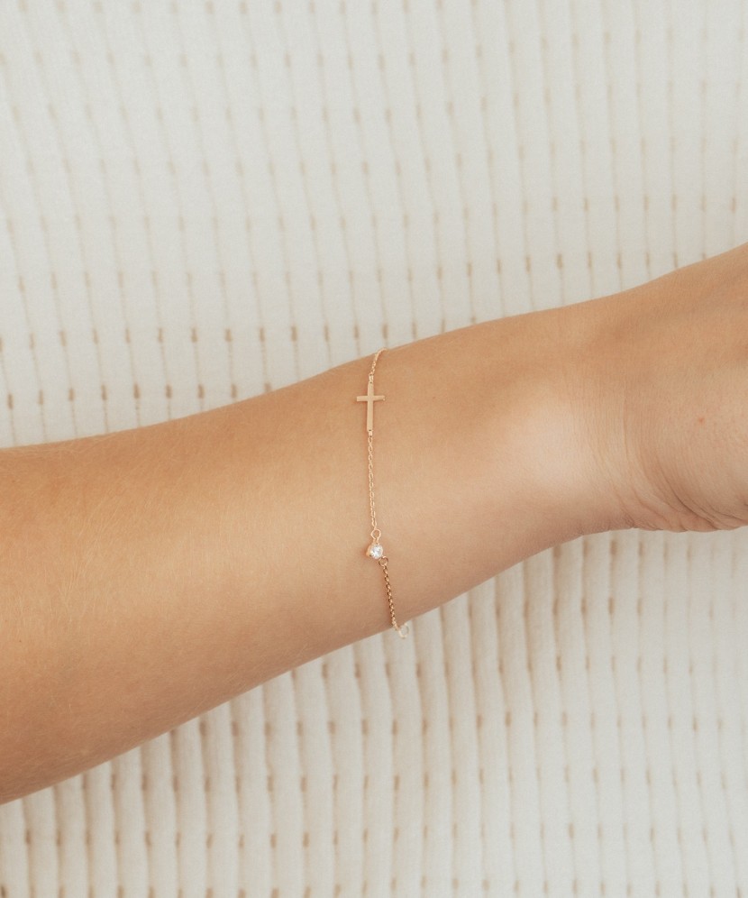 Auksinė apyrankė su cirkoniu