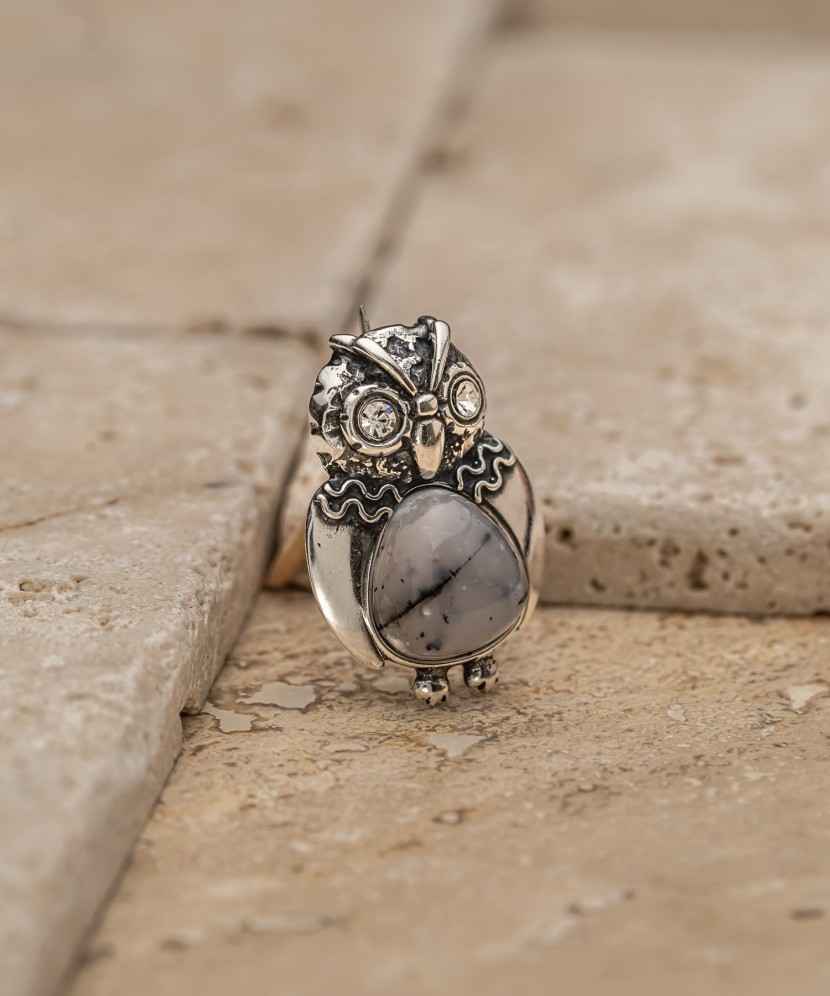 Sidabrinė sagė su agatu ir cirkoniais "Pelėda"