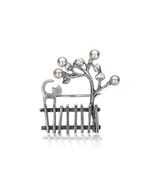 Sidabrinė sagė su perlais