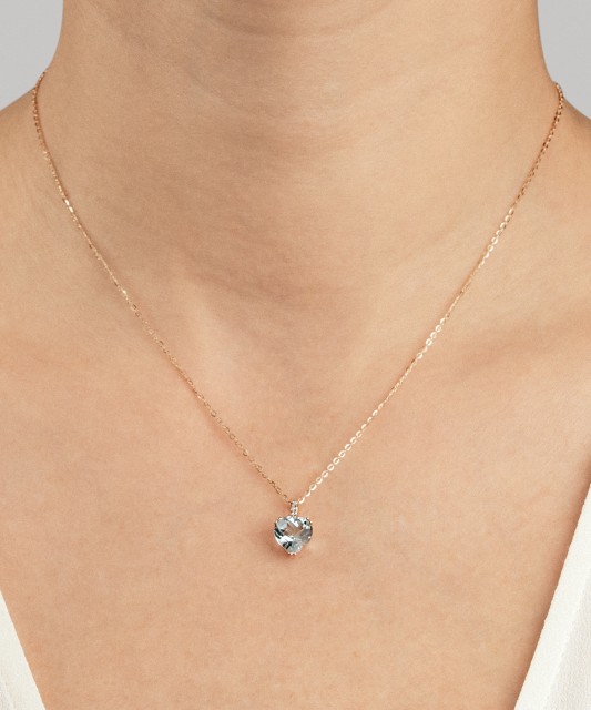 Auksinis pakabukas su deimantais ir topazu