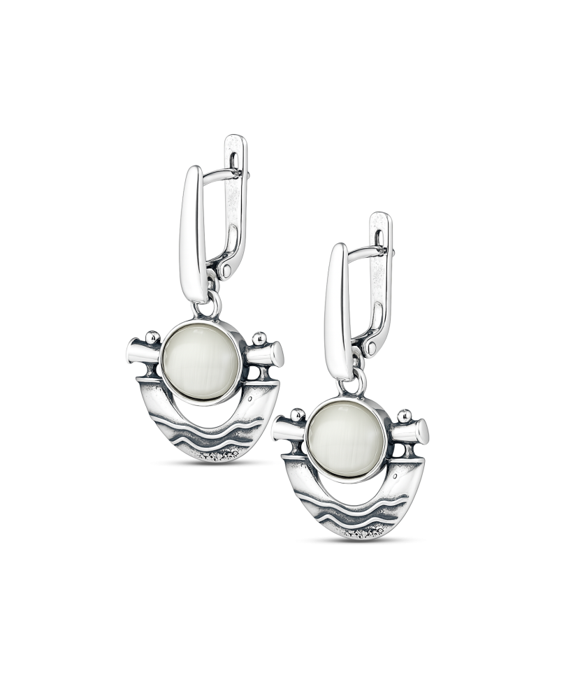 Sidabriniai auskarai su katės akies akmeniu