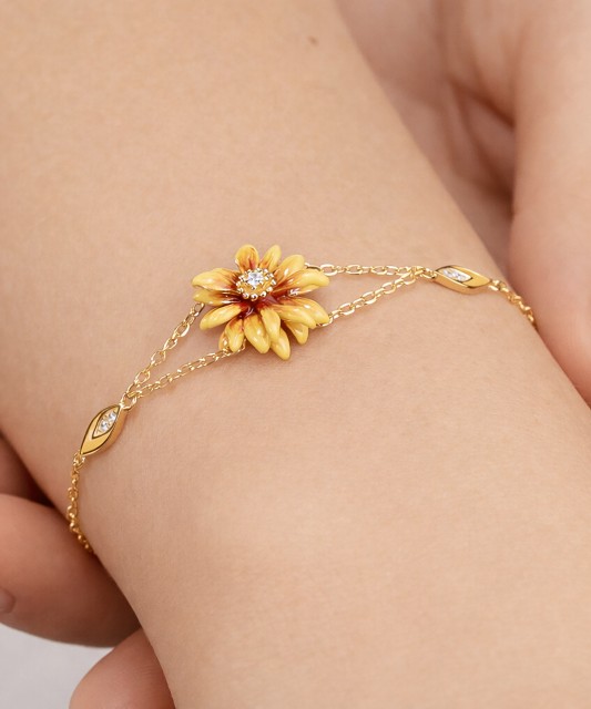 Paauksuota sidabrinė apyrankė su emale ir cirkoniais