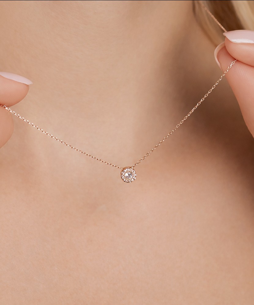 Auksinė grandinėlė su cirkonio pakabuku