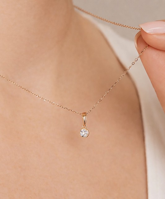 Auksinis pakabukas su cirkoniu