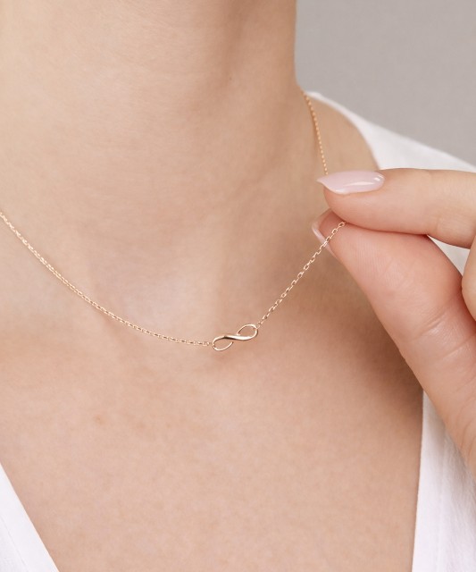 Auksinė grandinėlė su pakabuku "Begalybė"