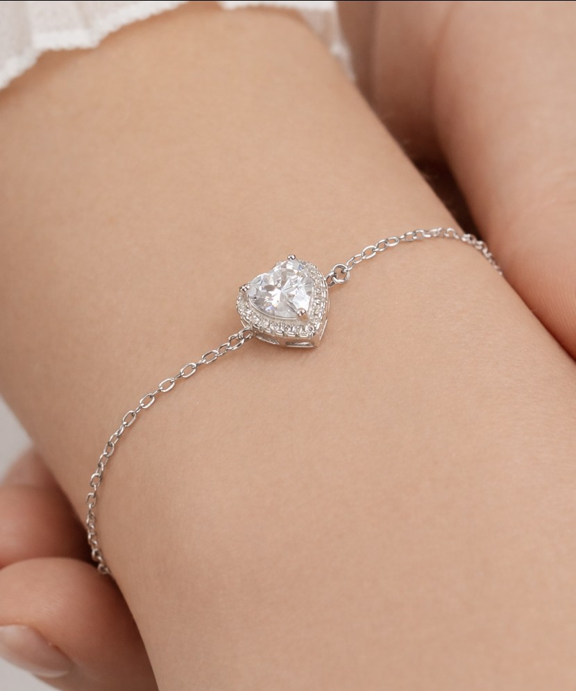 Sidabrinė apyrankė su cirkoniais "Širdelė"