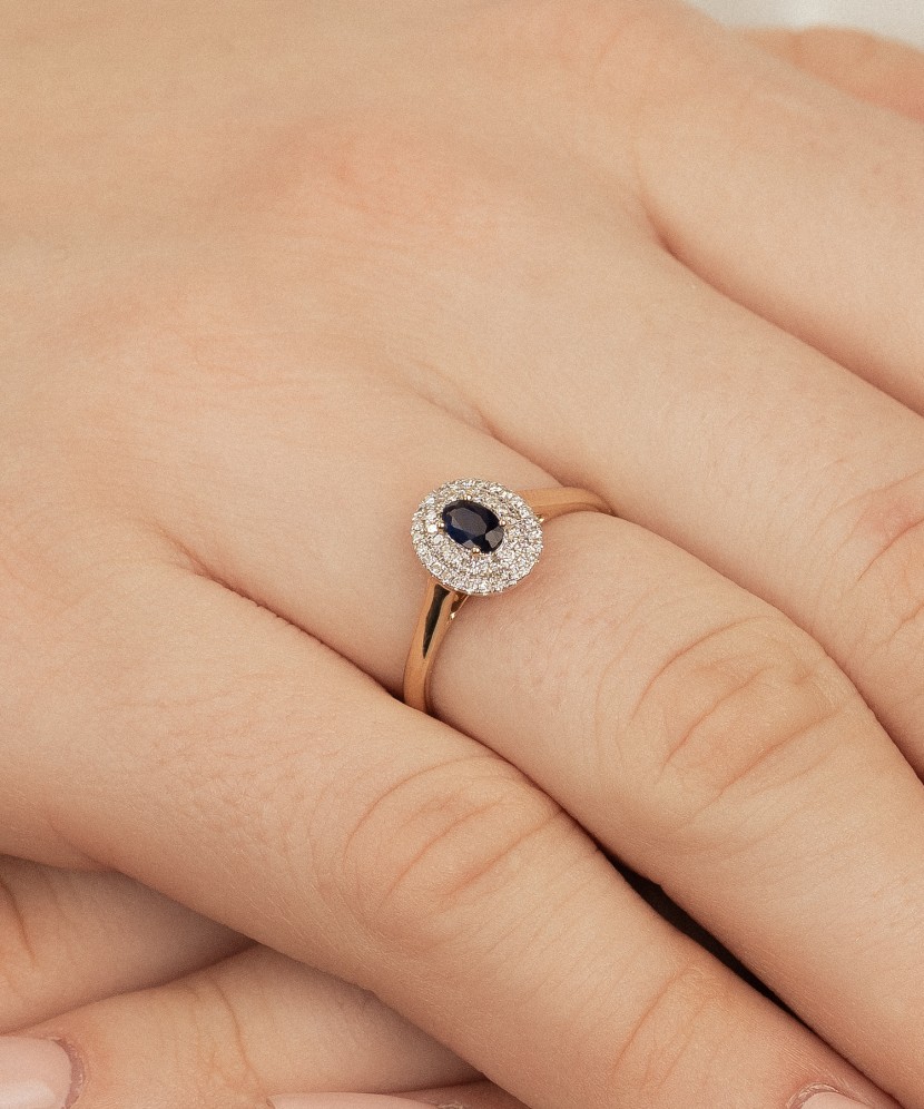 Geltono aukso žiedas su safyrais ir deimantais