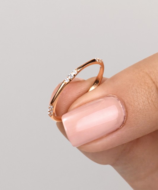 Auksinis žiedas su cirkoniais