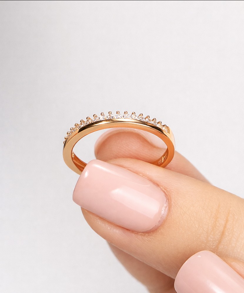 Auksinis žiedas su cirkoniais