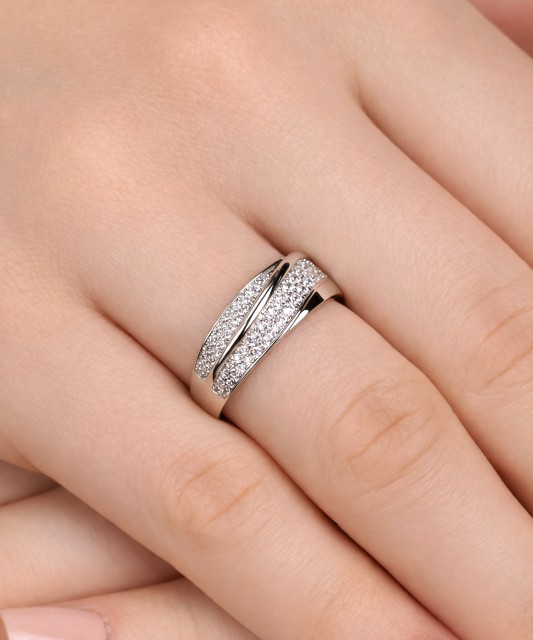 Sidabrinis žiedas su cirkoniais