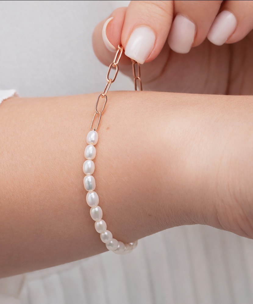 Paauksuota sidabrinė apyrankė su perlais