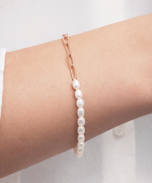 Paauksuota sidabrinė apyrankė su perlais