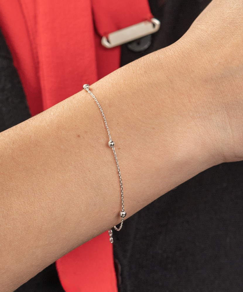 Balto aukso apyrankė