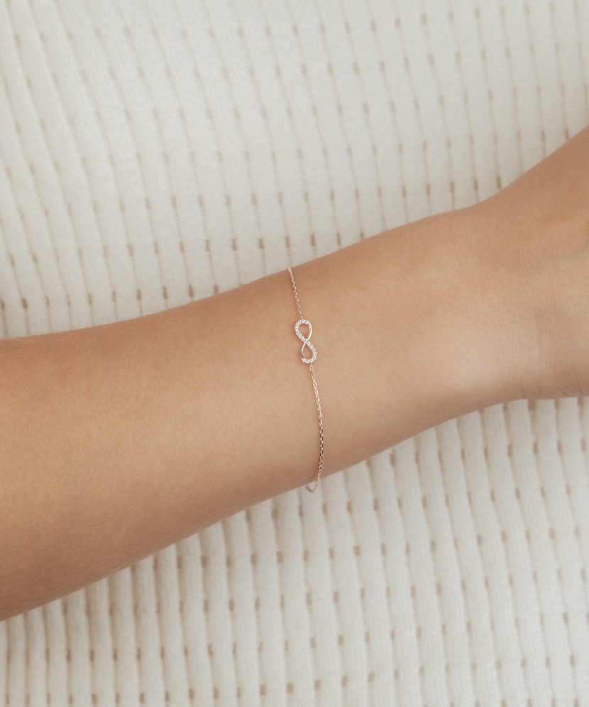 Balto aukso apyrankė "Begalybė"