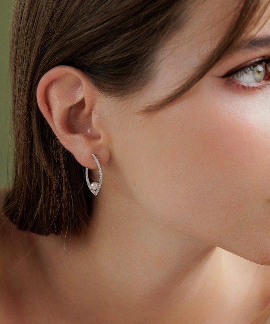 Sidabriniai auskarai su perlais ir cirkoniais