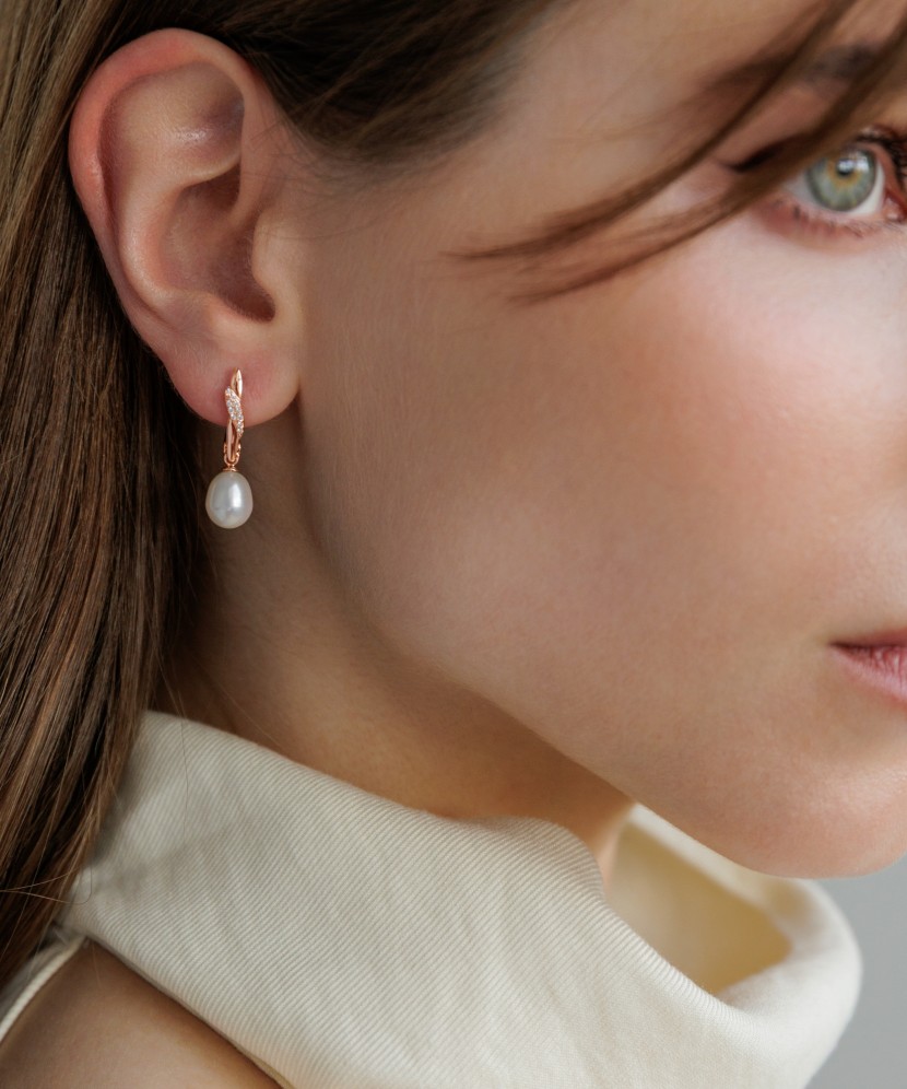 Paauksuoti sidabriniai auskarai su perlais ir cirkoniais