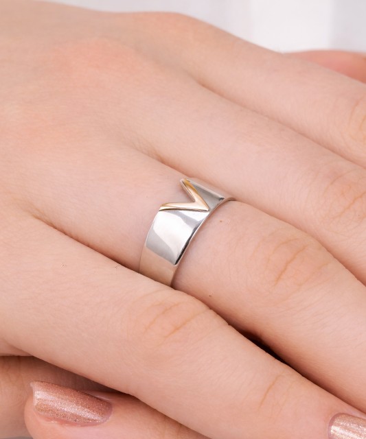 Sidabrinis žiedas dengtas auksu