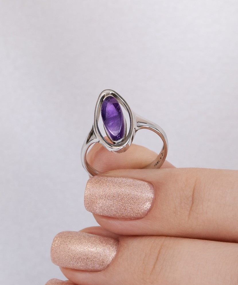 Sidabrinis žiedas su ametistu