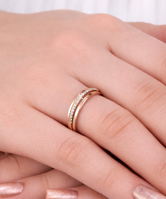 Auksinis žiedas su cirkoniais