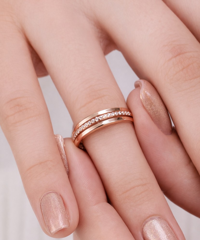 Auksinis žiedas su cirkoniais