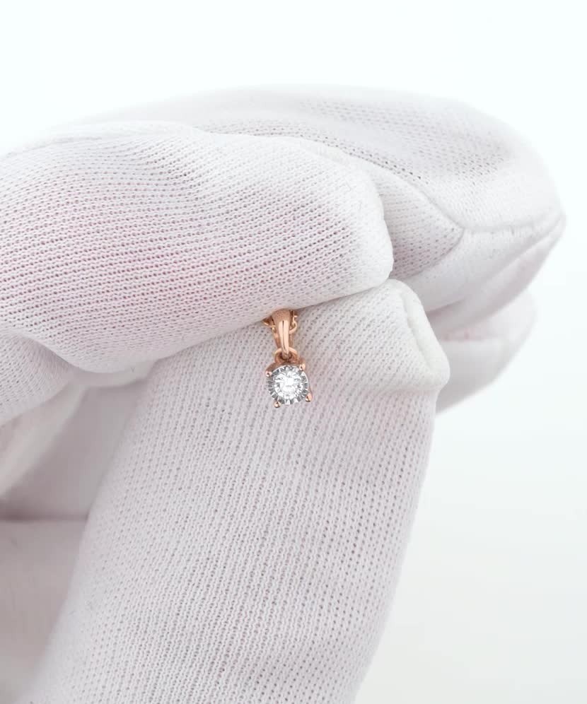 Auksinis pakabukas su deimantu