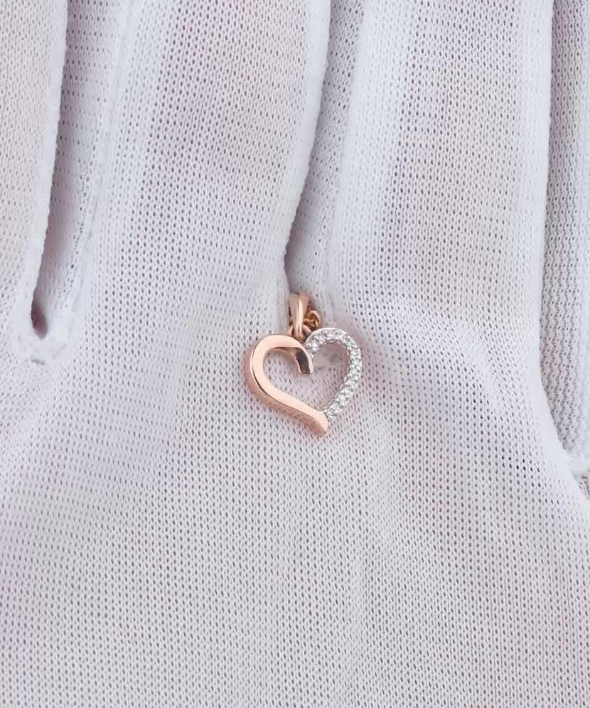 Auksinis pakabukas su deimantais "Širdelė"