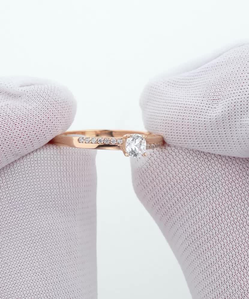 Auksinis žiedas su cirkoniais