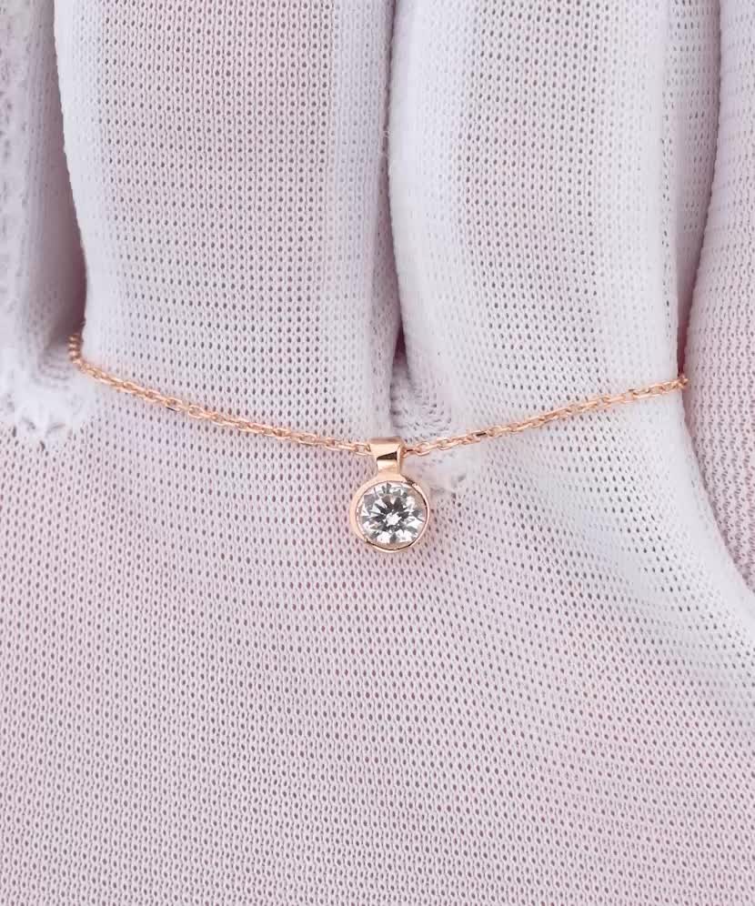 Auksinė grandinėlė su cirkonio pakabuku