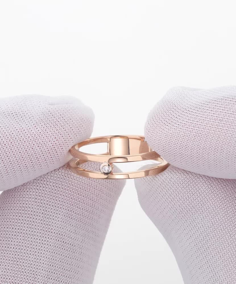 Auksinis žiedas su deimantu