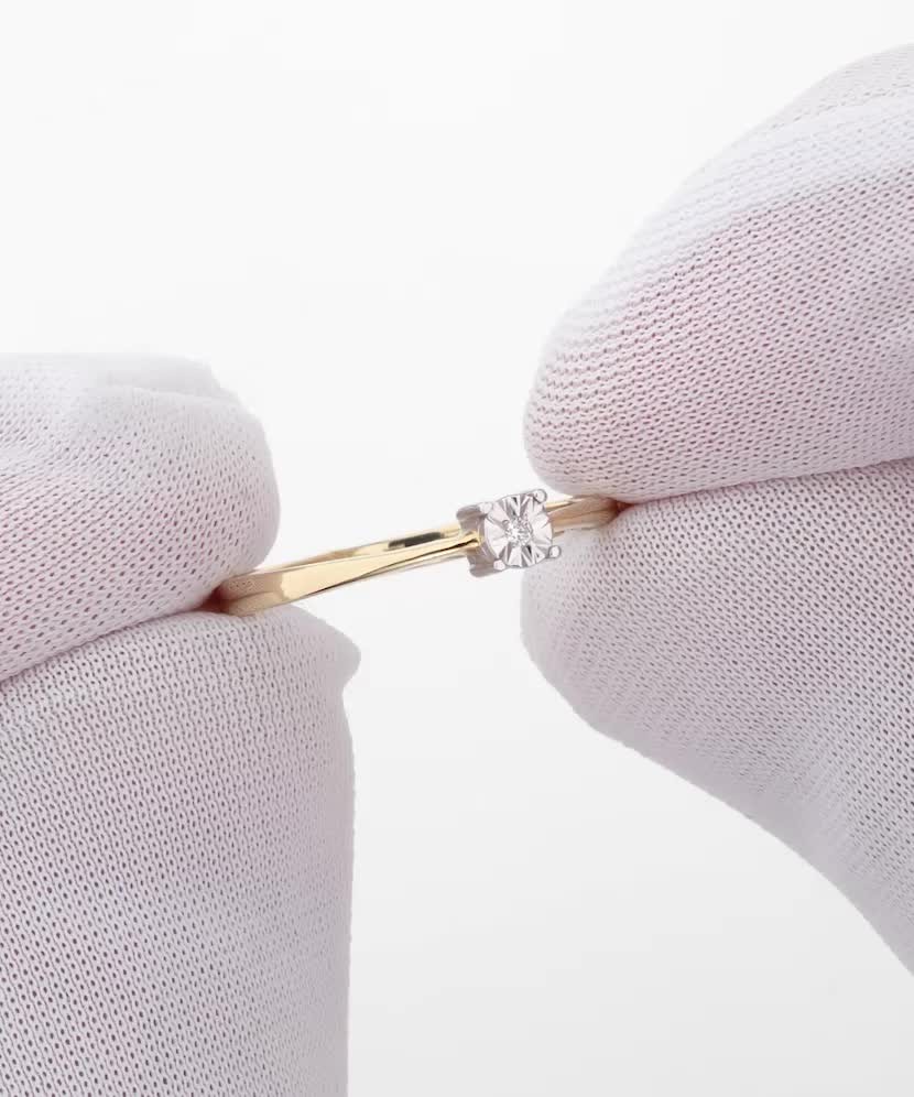 Geltono aukso žiedas su deimantu