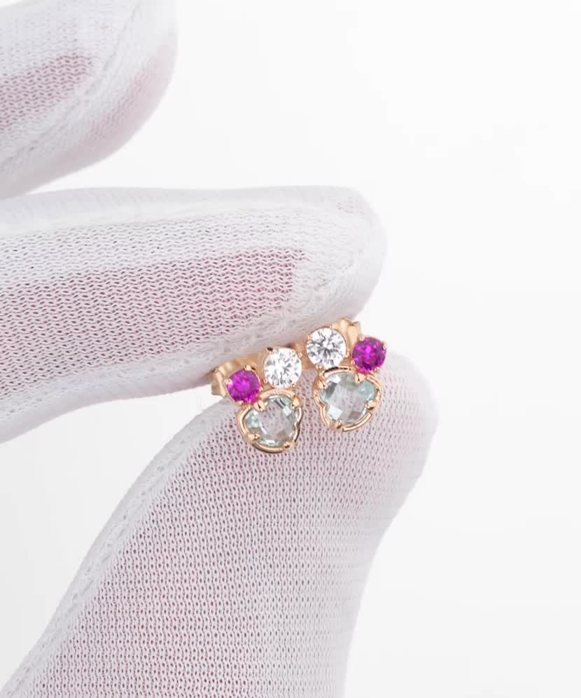 Auksiniai auskarai su cirkoniais