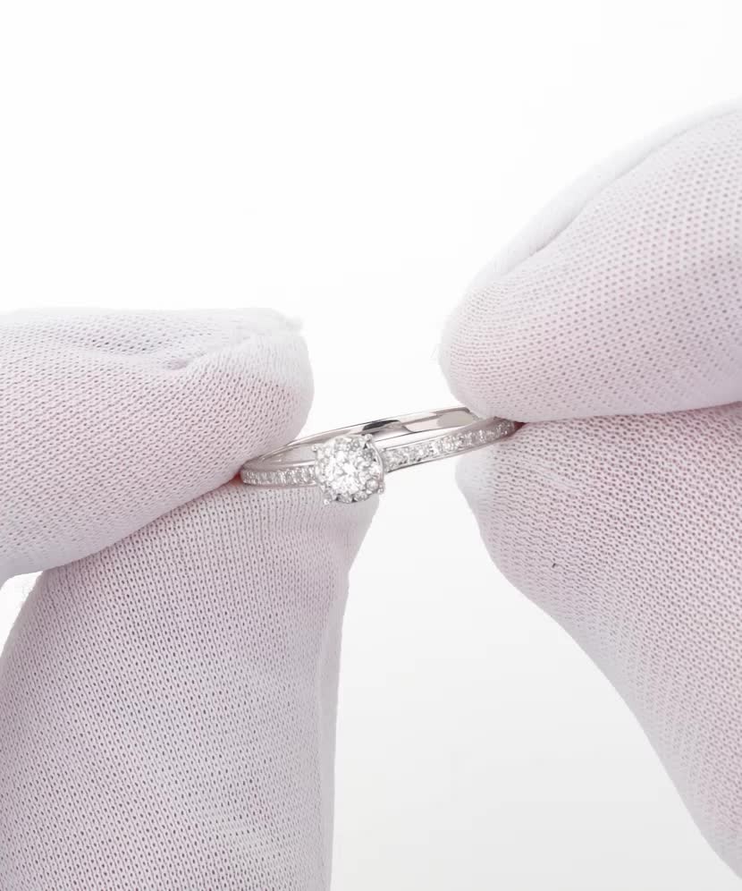 Balto aukso žiedas su deimantais