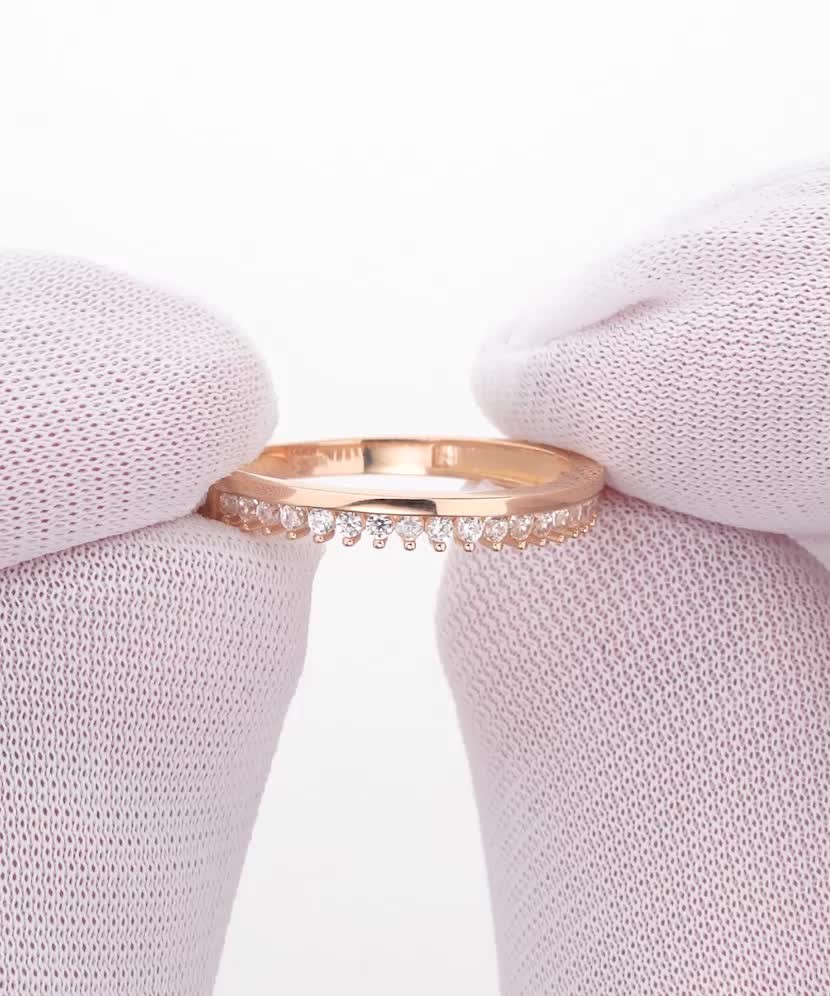 Auksinis žiedas su cirkoniais