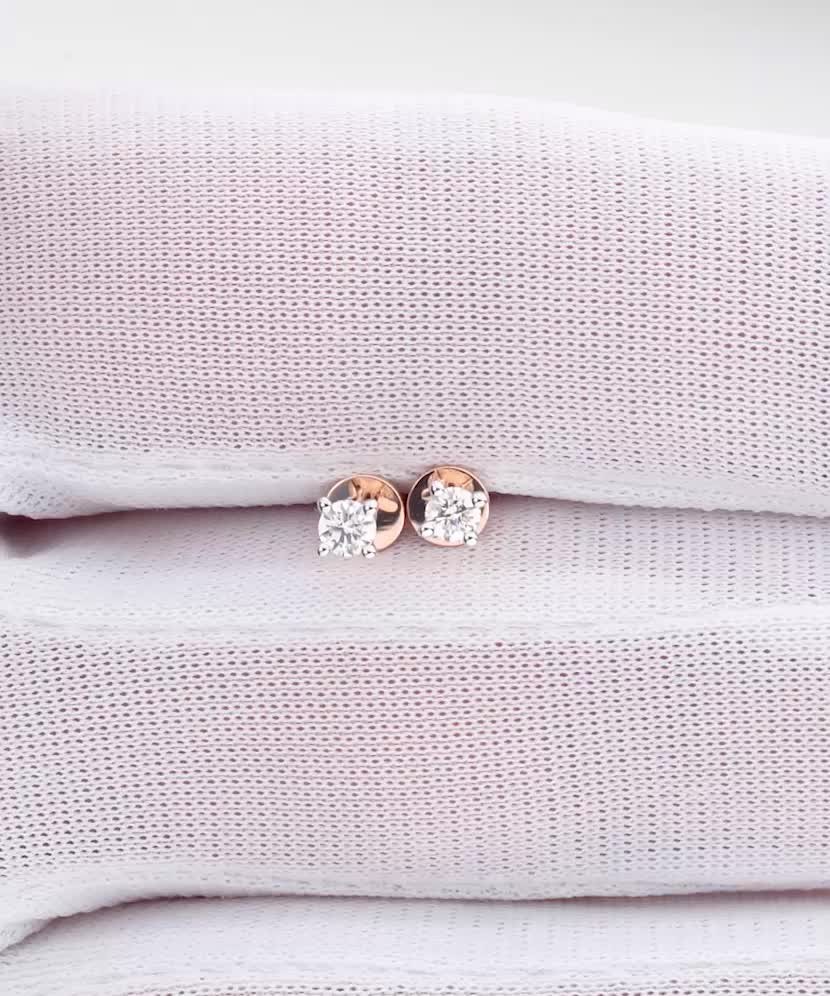 Auksiniai auskarai su deimantais