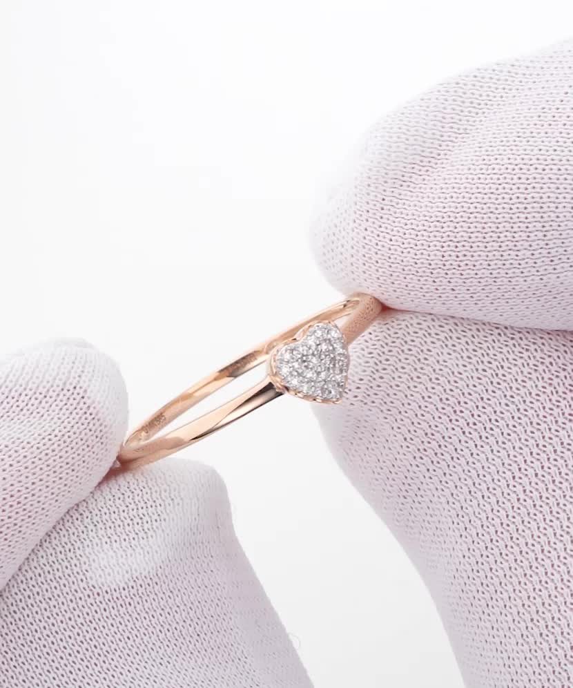 Auksinis žiedas su deimantais