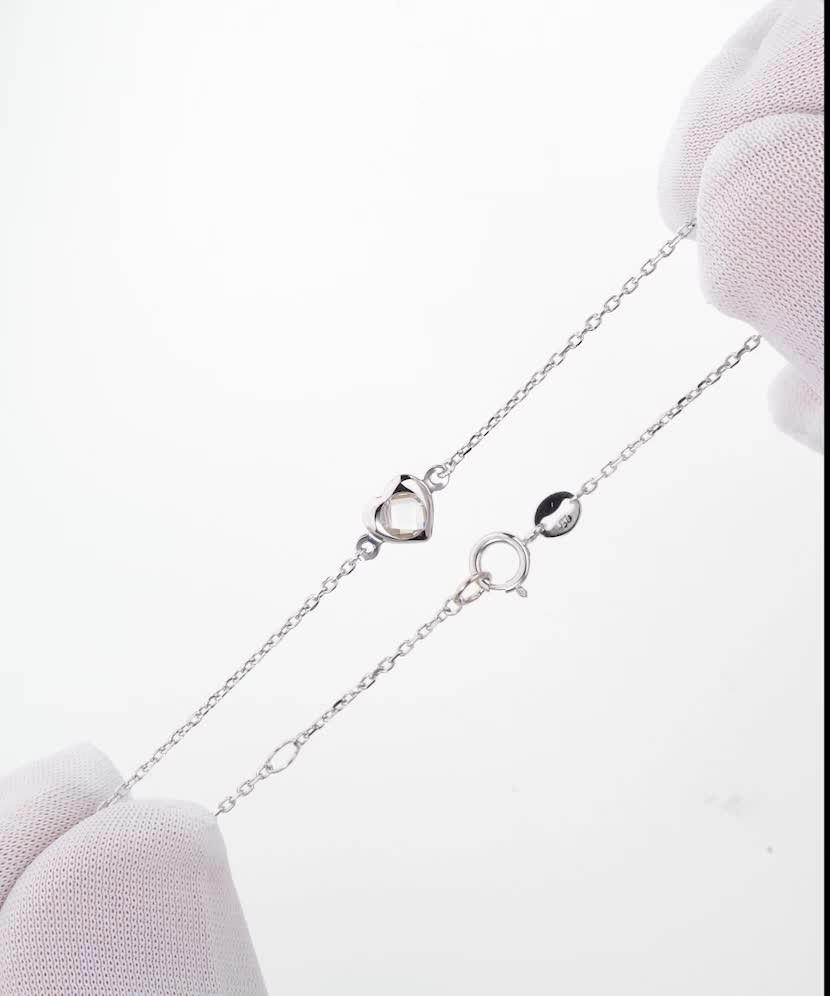 Balto aukso apyrankė su kvarcu "Širdelė"