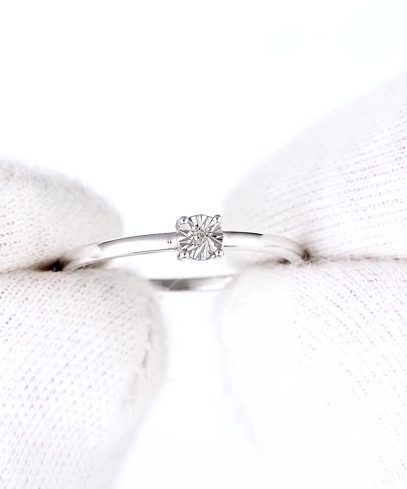 Sidabrinis žiedas su deimantu - Sidabriniai žiedai su brangakmeniais - Goldinga